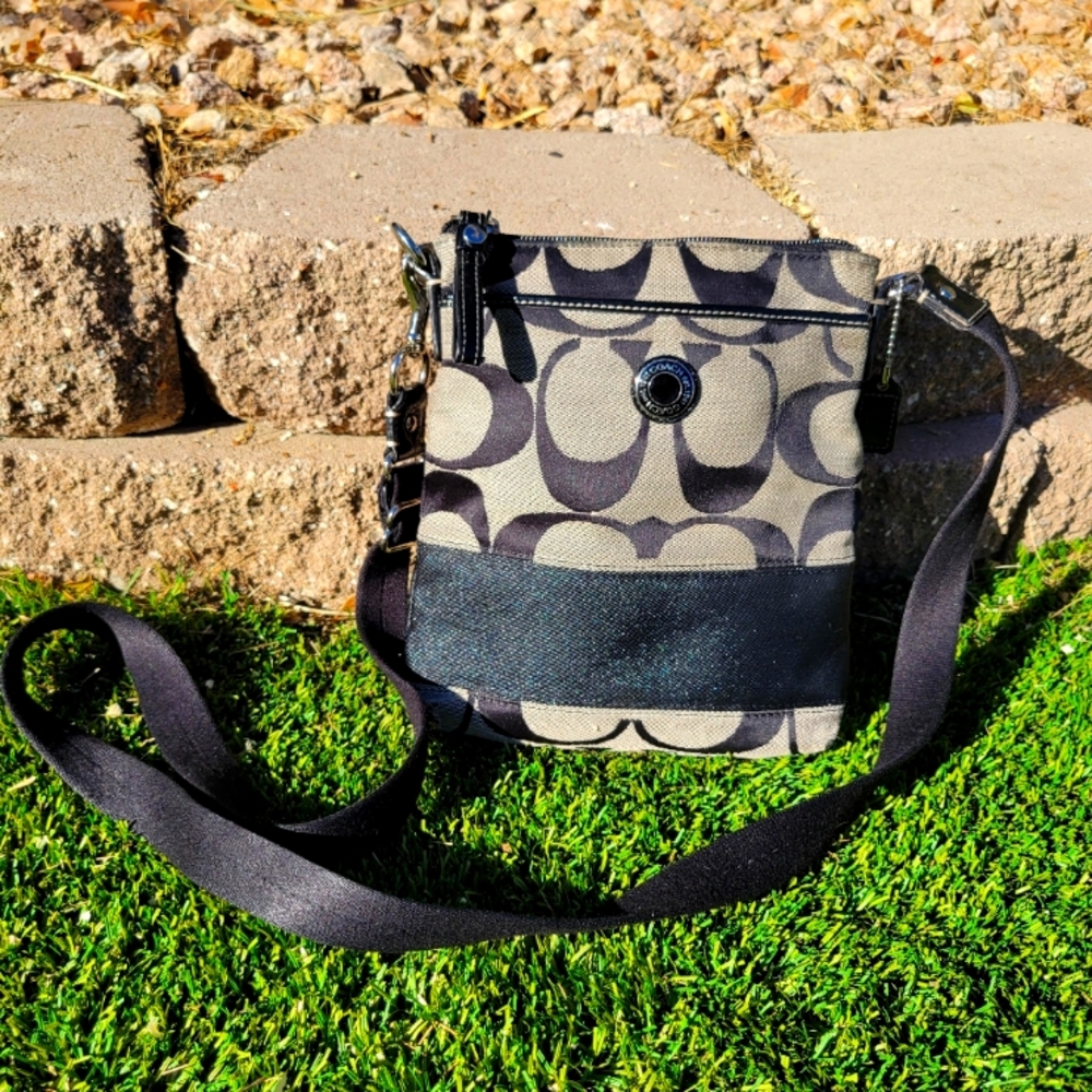 Coach crossbody purse 🌟